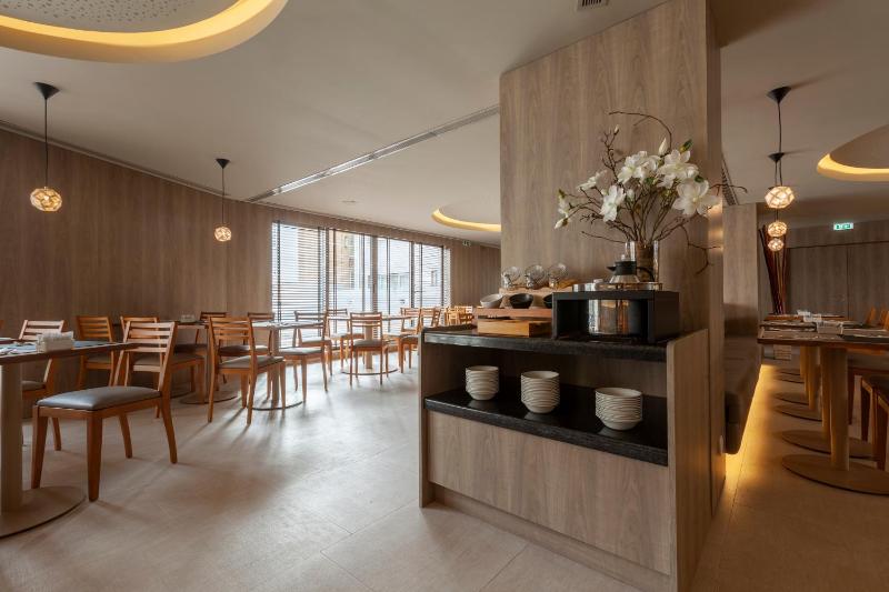 Portus Cale Hotel - image 10