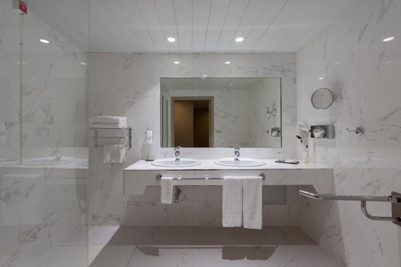 Portus Cale Hotel - image 20