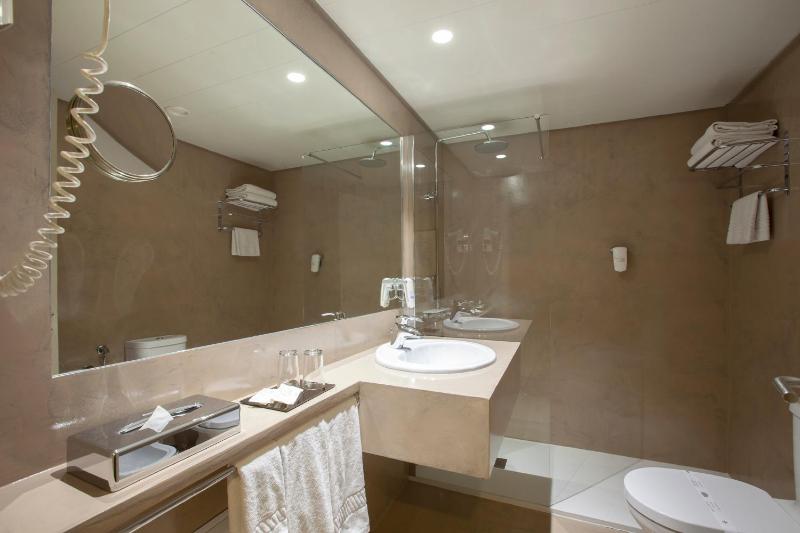 Portus Cale Hotel - image 25