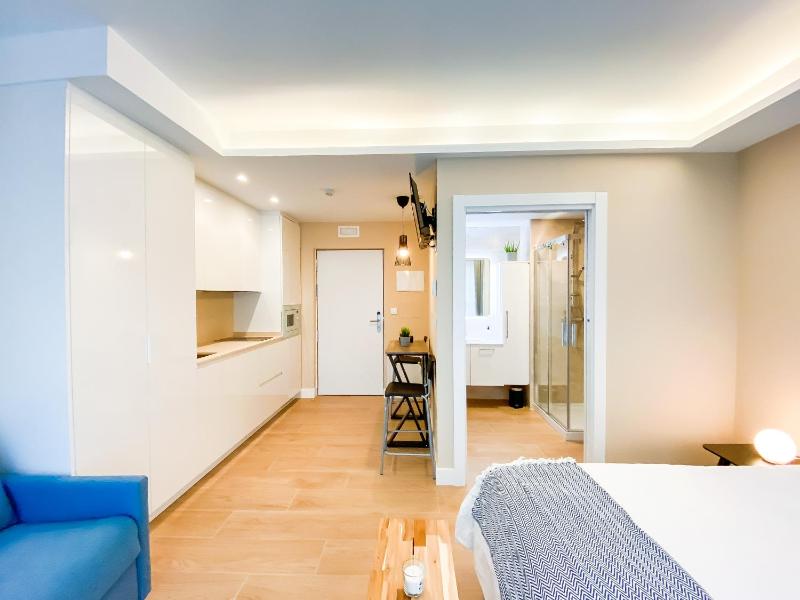 One-Bedroom Apartment image 3