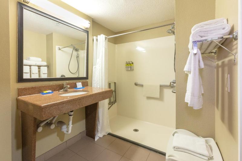 Holiday Inn Express & Suites Jacksonville Airport by IHG - image 38