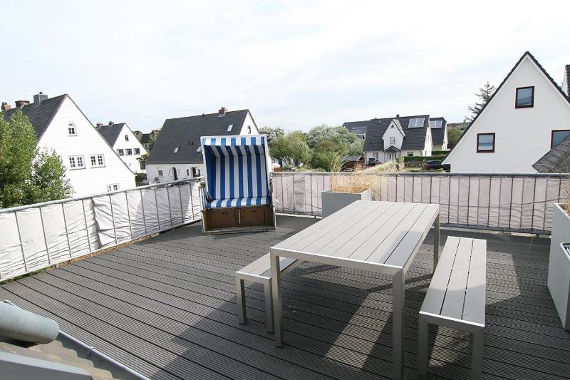Apartment with Terrace image 4