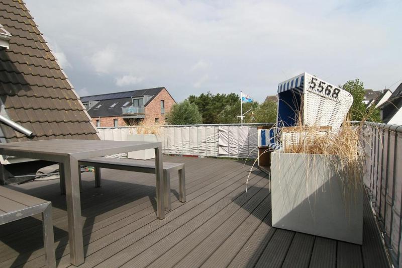 Apartment with Terrace image 2