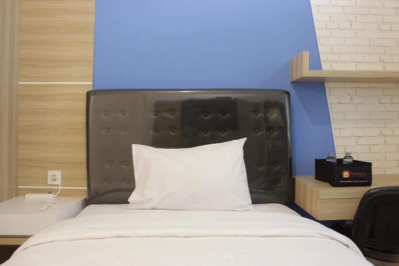 Pleasant Studio Semi Apartment at The Lodge Paskal near BINUS University By Travelio - image 6