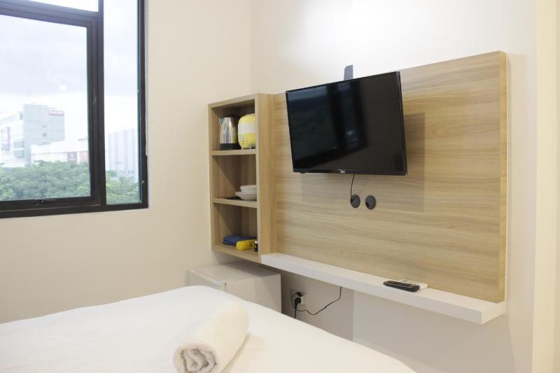 Pleasant Studio Semi Apartment at The Lodge Paskal near BINUS University By Travelio - image 5
