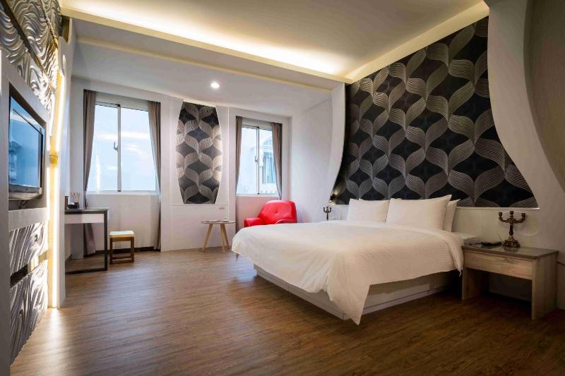 Alegran Motel - image 17