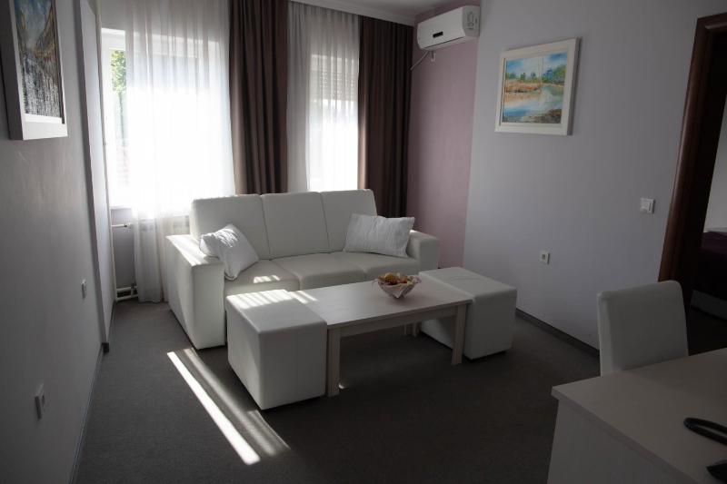 Family Room image 2