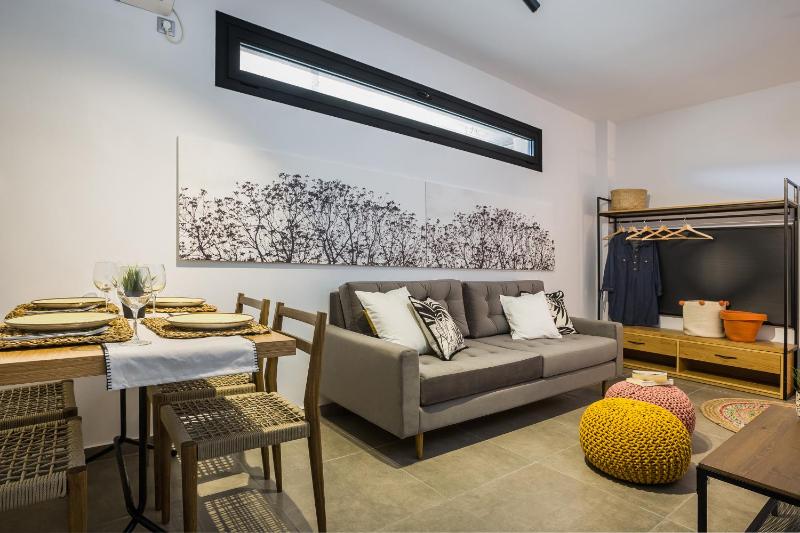 Studio Apartment image 1