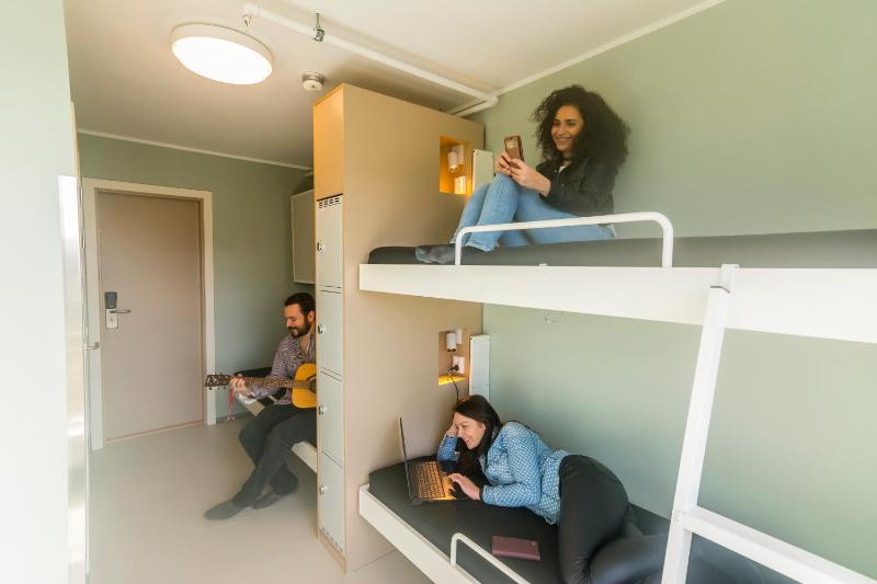 Bed in 4-Bed Mixed Dormitory Room image 2