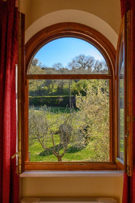 Double or Twin Room with Garden View image 2