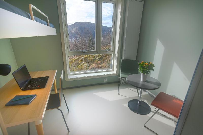 Triple Room with Private Bathroom image 3
