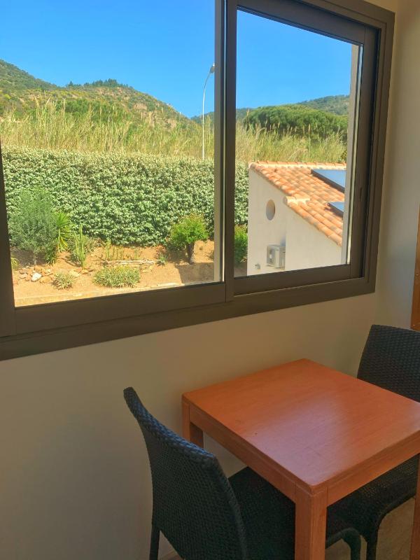 Triple Room - Hill Side image 2