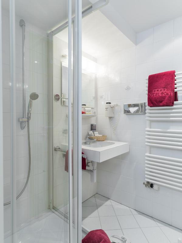 Standard Single Room image 2