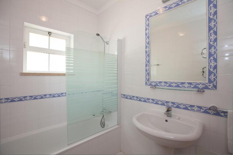 One-Bedroom Villa with Garden View image 4