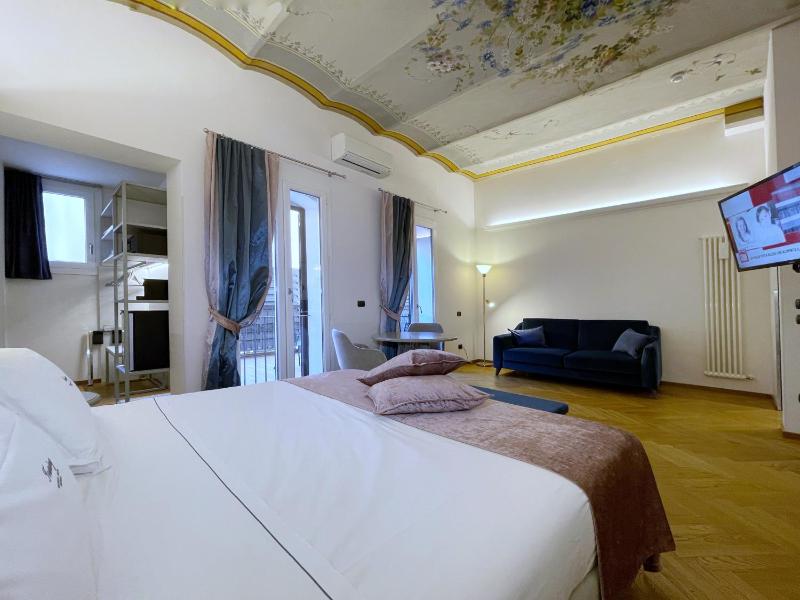 Junior Suite with Garden View