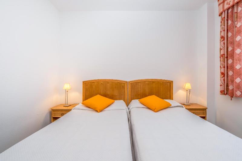 Two-Bedroom Apartment (4 Adults + 2 Children) image 3