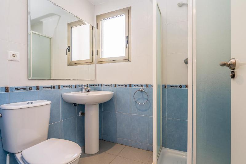 Two-Bedroom Apartment (4 Adults + 2 Children) image 2