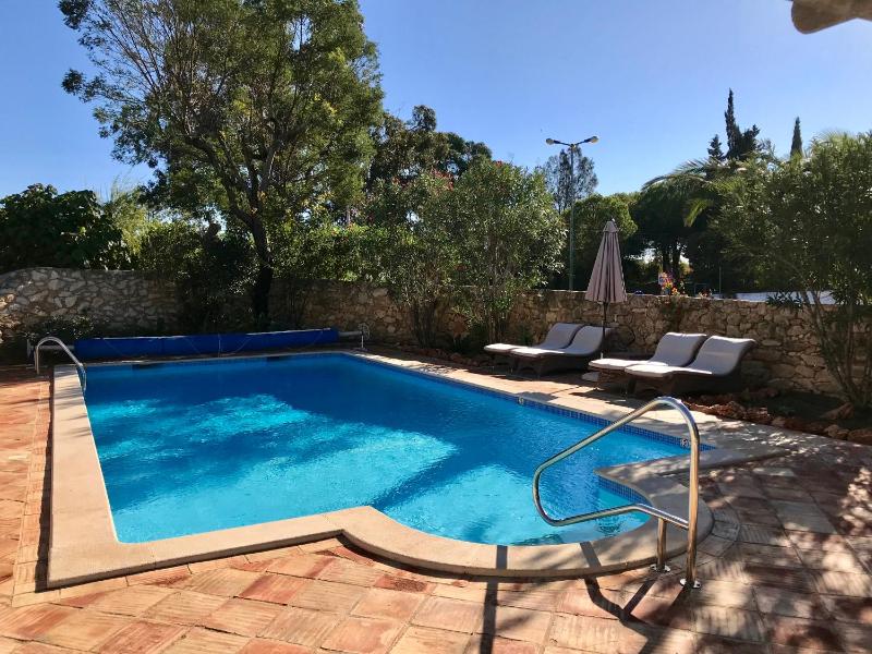 Superior Detached Three-Bedroom Villa with Air-conditioning and Private Pool image 3