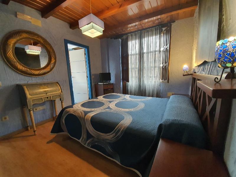 Double Room image 4