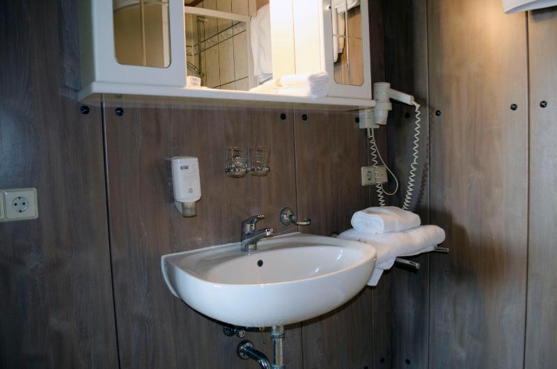 Single Room image 1
