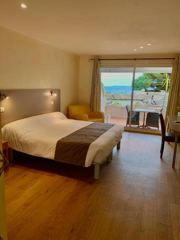 Junior Suite with Sea View image 1