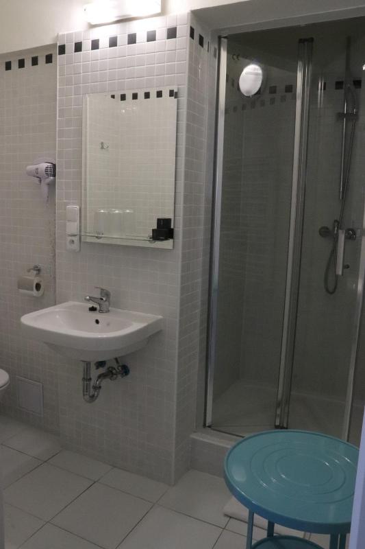 Small Double Room image 2