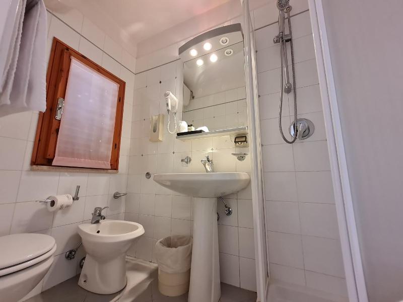 Standard Double Room - Annex image 2