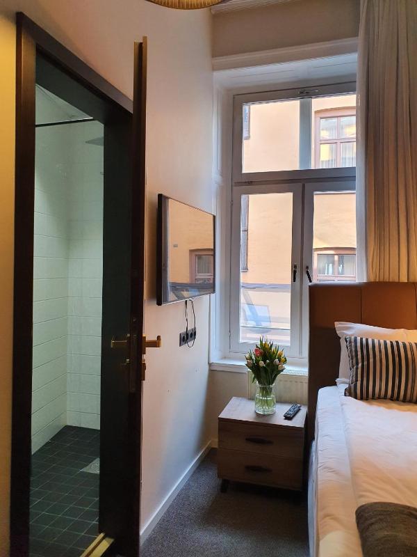 Economy Single Room image 3