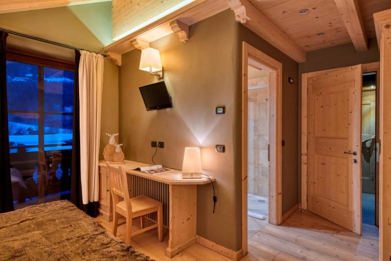 Double or Twin Room with Balcony image 2