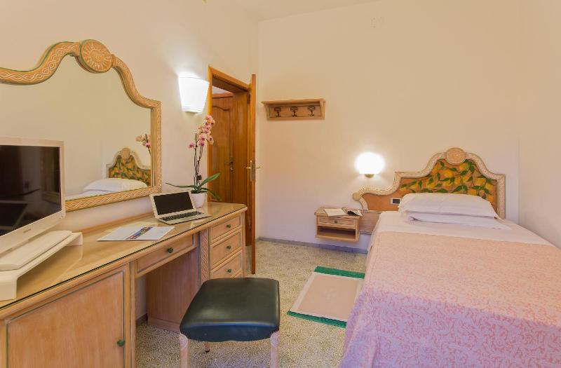 Classic Single Room image 1