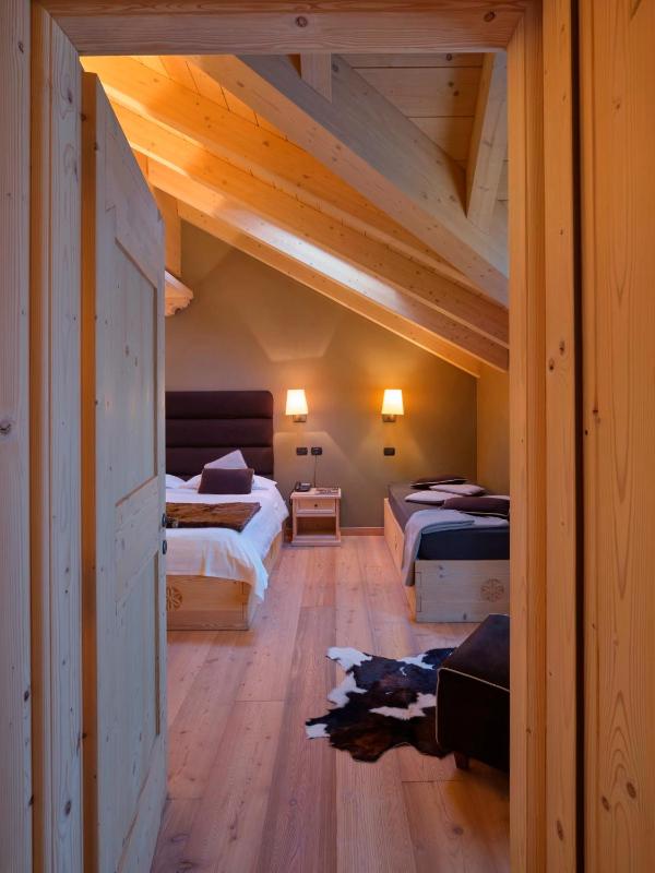 Superior Double or Twin Room image 4