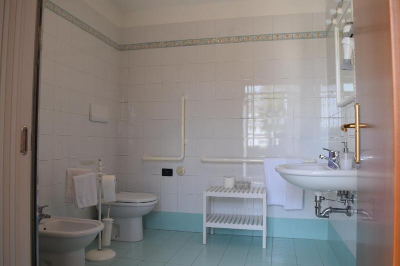One-Bedroom Apartment image 2