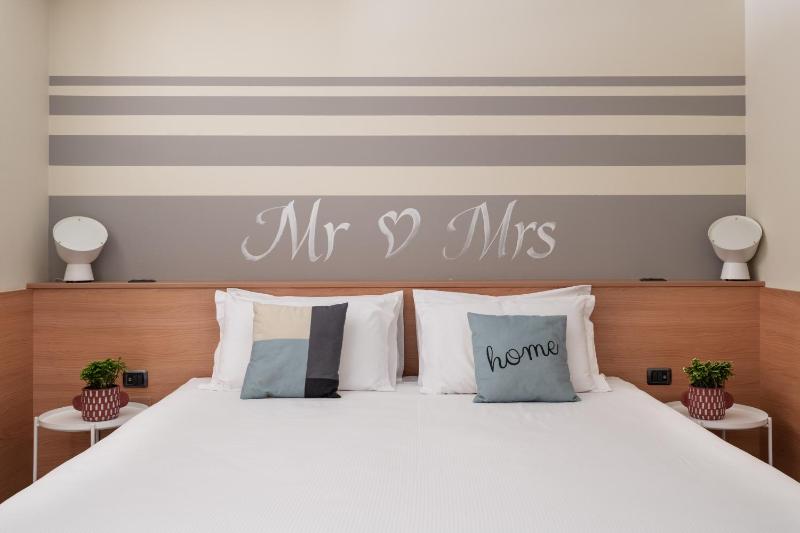Deluxe Room image 4