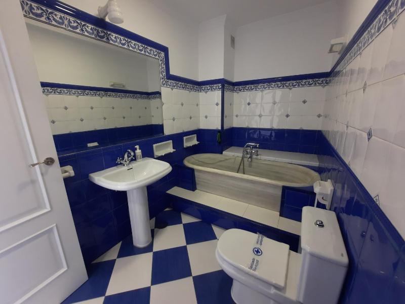 Avanel Boutique Apartments - image 2