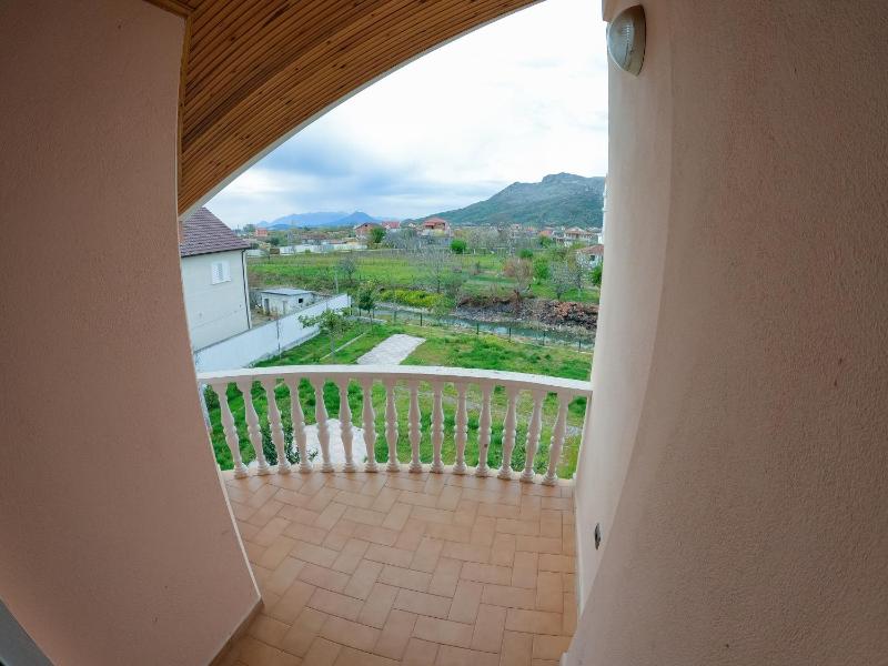 Double Room with Mountain View image 4