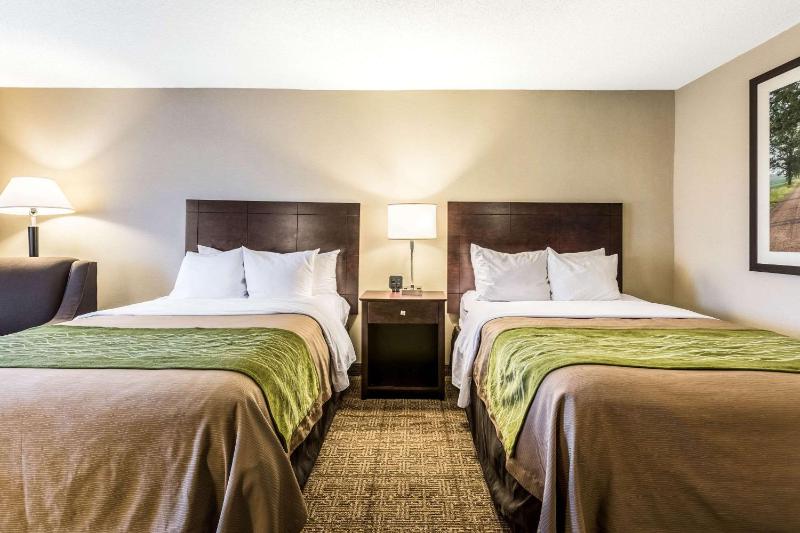 Double Room with Two Double Beds - Non-Smoking image 3