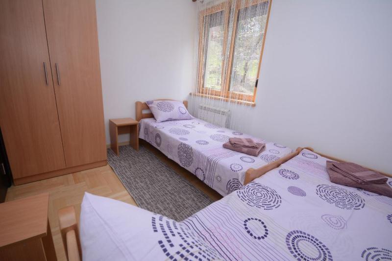 One-Bedroom Apartment image 3