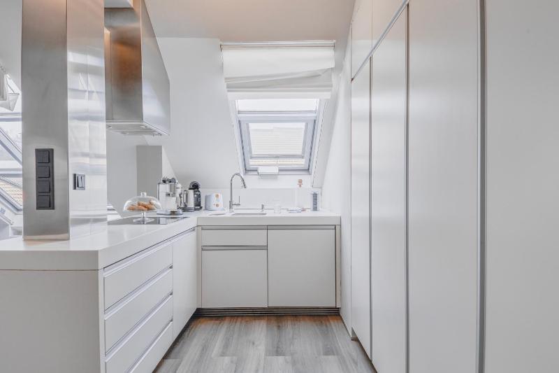 Luxury Apartment in Centre - image 16