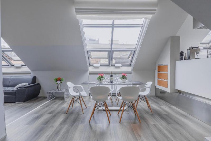 Luxury Apartment in Centre - image 7