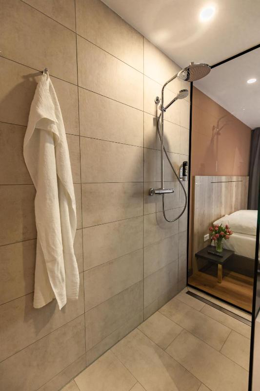 Single Room with Balcony image 3