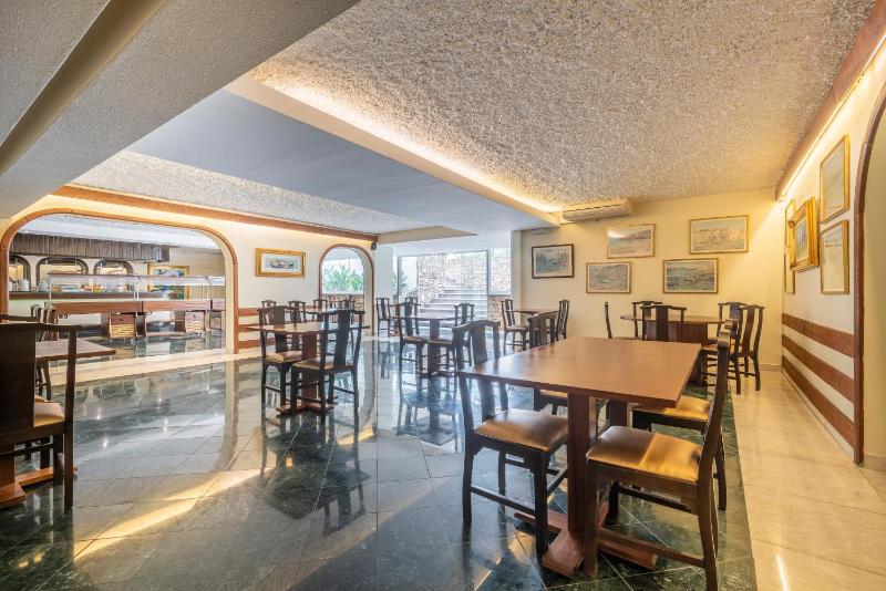 Carvoeiro Garden Hotel - image 26