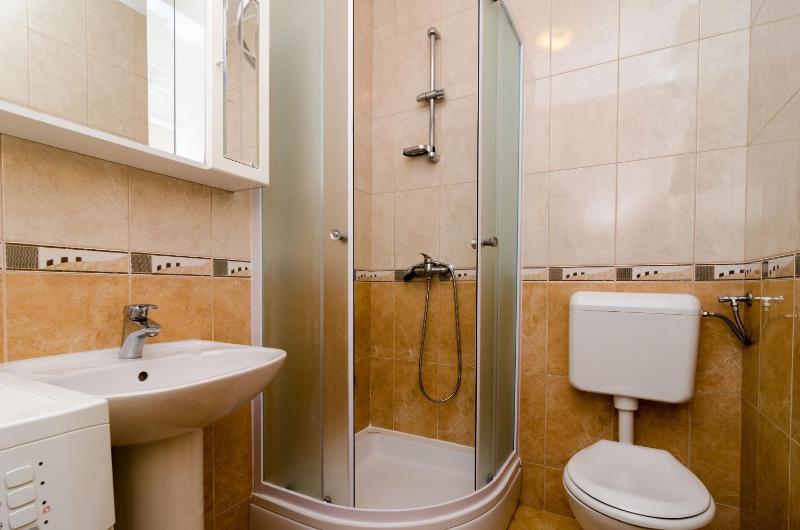 One-Bedroom Apartment with Balcony image 4