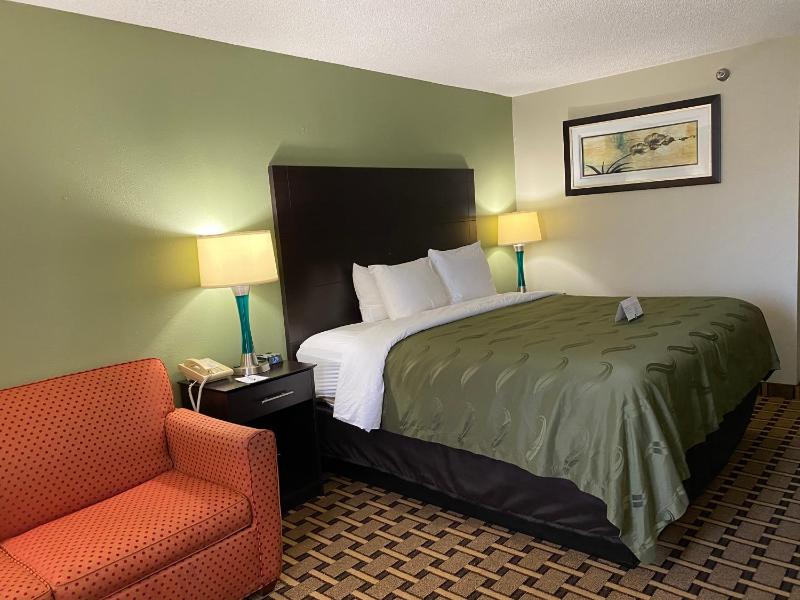 Queen Room - Accessible/Non-Smoking image 1