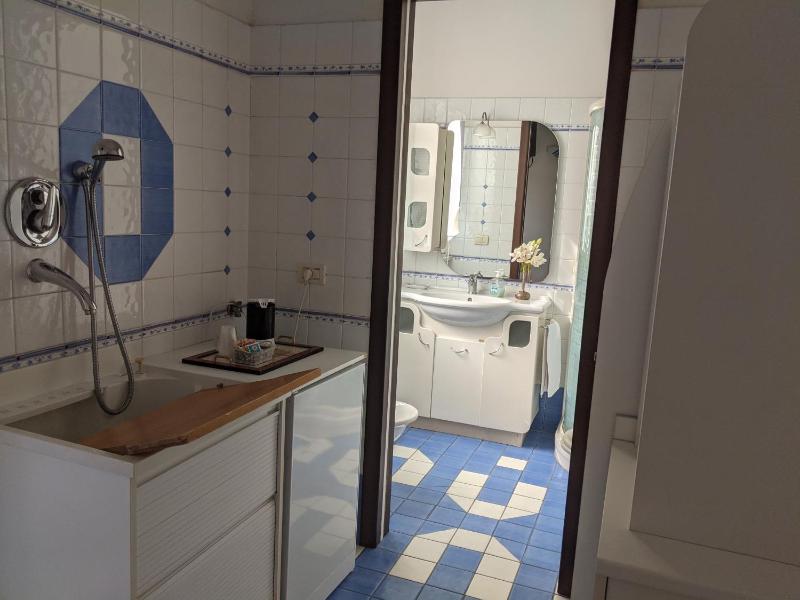Standard Double Room with Private Bathroom image 3