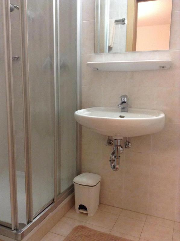 Double Room with Balcony image 4