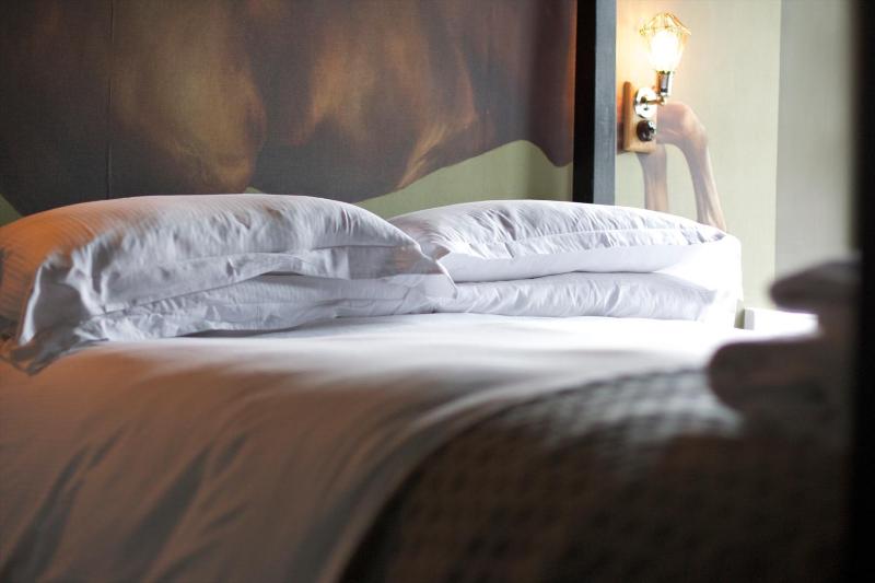 Deluxe Double Room image 4