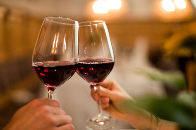 Deluxe Double Room with Balcony image 3