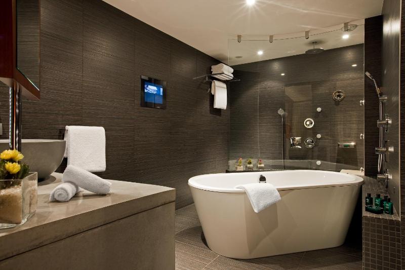 Opera King Suite with Old Port View and Lounge Area - Top Floor and Spa/Gym Access image 3