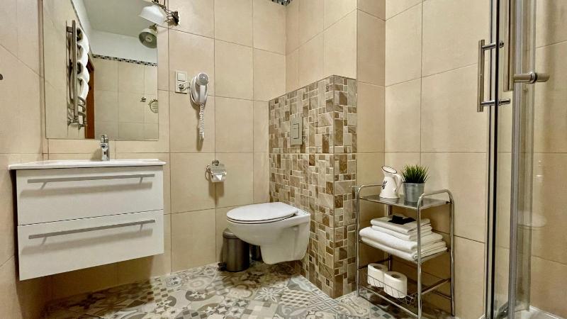 Family Room image 4
