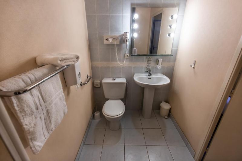 Hotel Continental - image 45